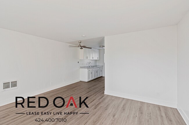 Foto del edificio - 13325 Heacock St