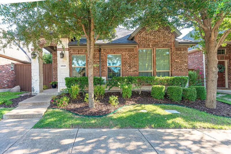 Foto principal - 1810 Sanderlain Ln