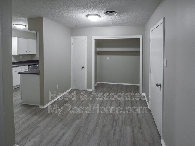 Foto del edificio - 3716 Dorado Ave