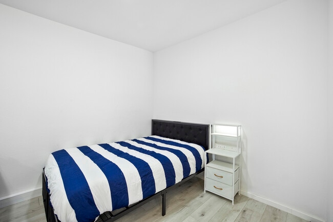 Building Photo - 7753 Success Ct