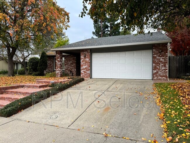 Foto del edificio - 1813 Klamath River Dr