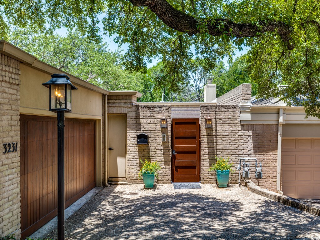 3231 Tarryhollow Dr, Austin, TX 78703 House Rental in Austin, TX