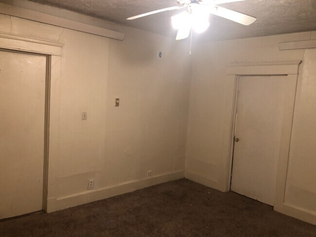 Foto del edificio - 311 E Harrison St