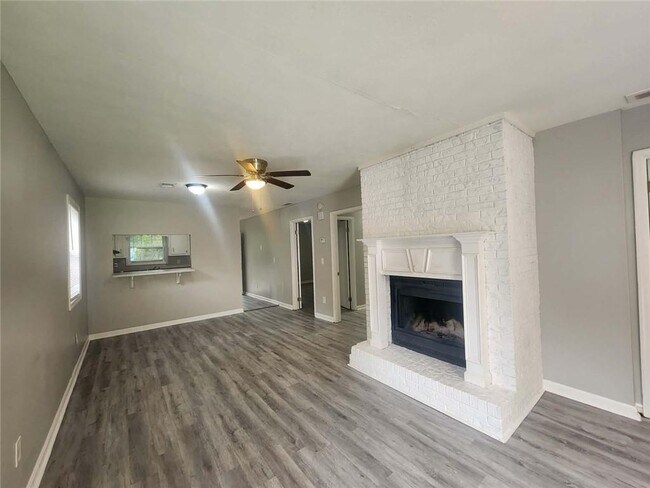 Foto del edificio - 1168 Pinedale Cir NW
