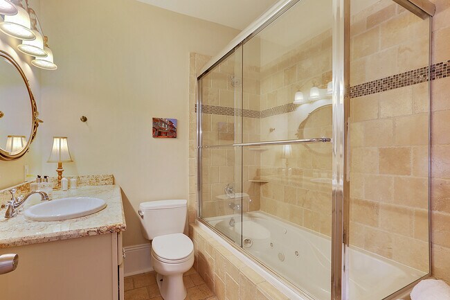 Foto del edificio - 531 Bienville St