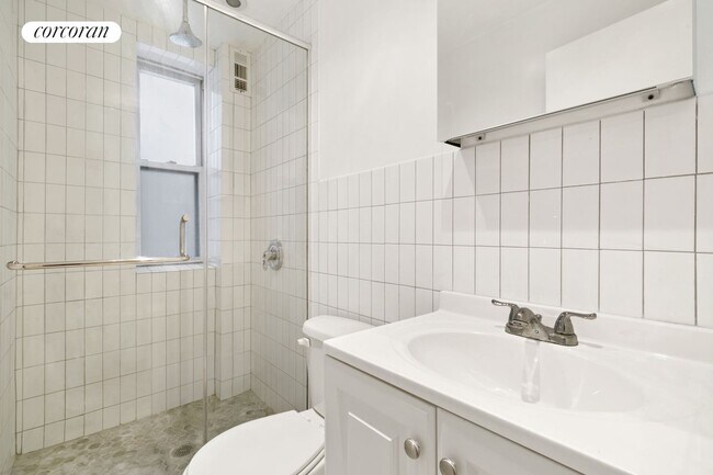 Building Photo - 53 W 106th St