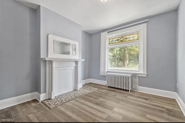 Foto del edificio - 3 br, 1 bath House - 147 Moultrie Street