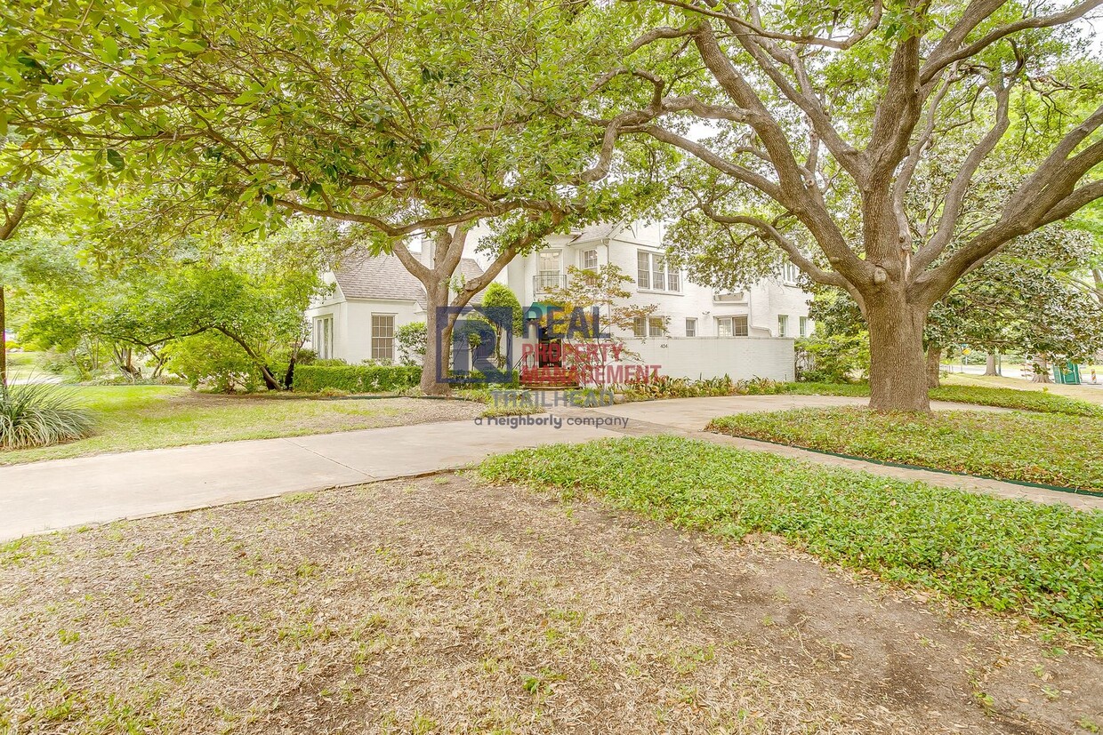 Charming Monticello Townhome – 4 Beds, Upd... - Charming Monticello Townhome – 4 Beds, Upd...