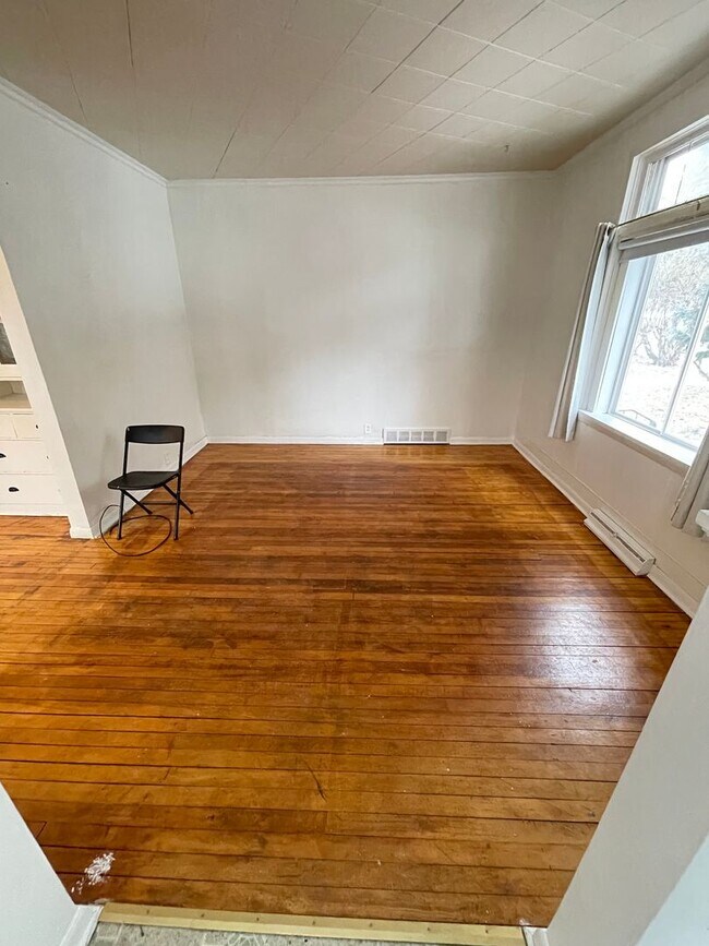 Foto del edificio - 1302 W 1st St