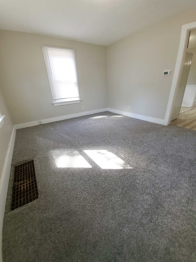 Foto principal - 1027 35th St SW