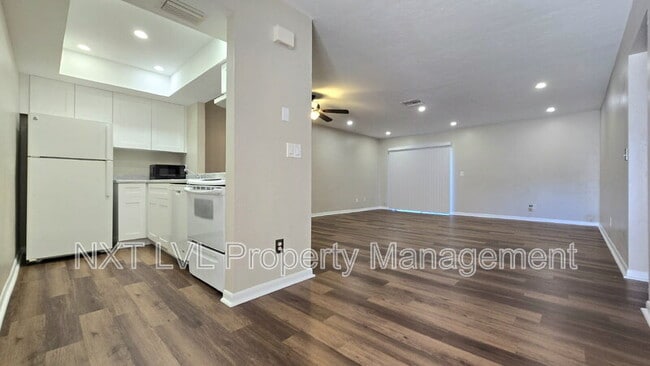 Photo - 3313 Skyline Blvd Apartment