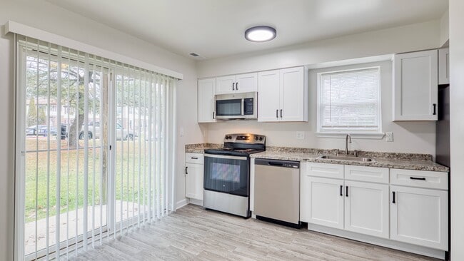 Building Photo - Dunfield Townhomes