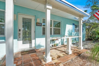 Building Photo - 501 SW 8th St