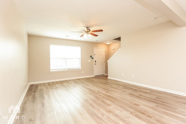 Building Photo - 1700 Chris Dr