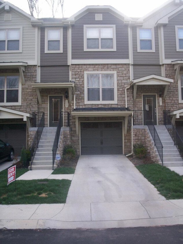 1009 Woodbury Falls Dr, Nashville, TN 37221 Townhome Rentals in
