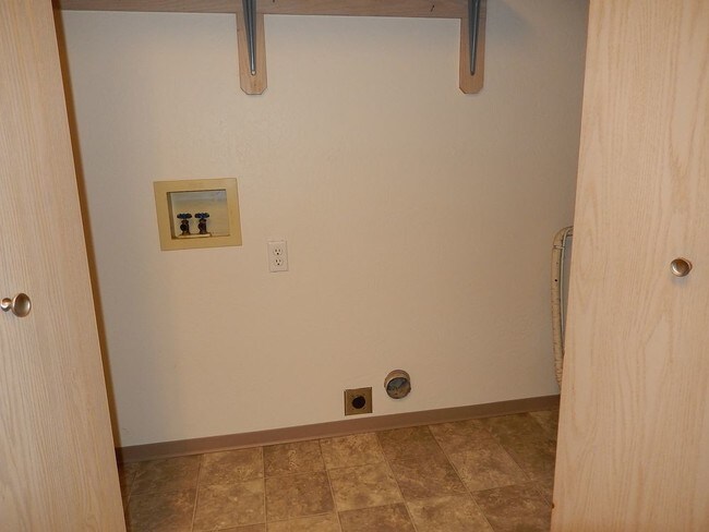 Foto del edificio - Northeast Medford Townhome