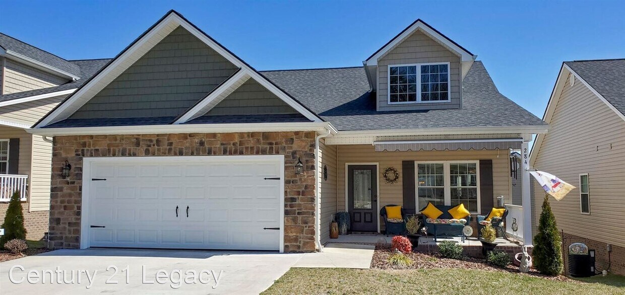 3 br, 3 bath House 284 Piper Glen House Rental in Gray, TN