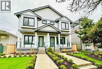 Building Photo - 6866 Ontario St