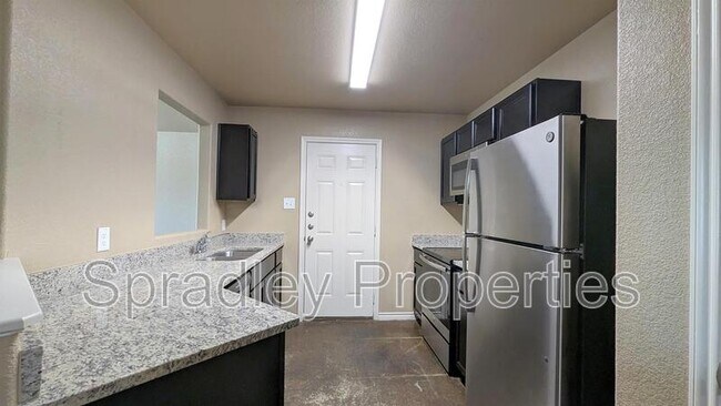 Foto del edificio - 1425 Leon Rd