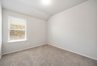 Building Photo - 22810 Panaro River Dr