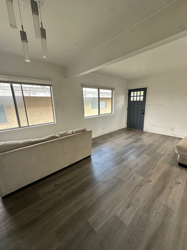 Foto del edificio - 12497 Greene Ave