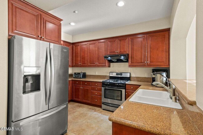 Building Photo - 2411 Chiquita Ln