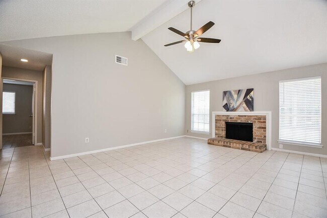 Building Photo - 4022 Frontier Dr