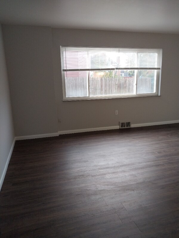 Foto del edificio - 4801 Madison Rd