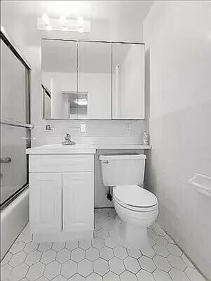 Foto del edificio - 238 E 36th St
