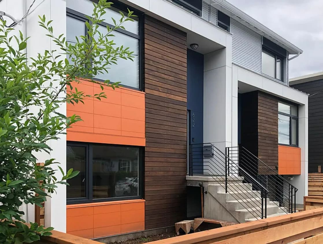 Foto principal - Modern Furnished Townhome | Eco-Luxury Liv...