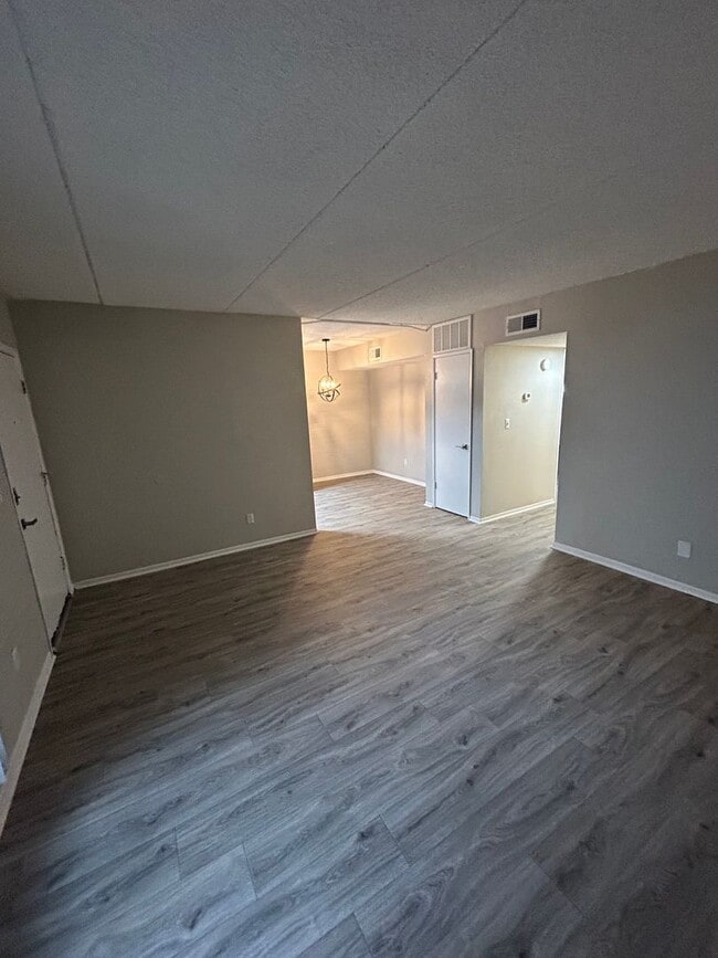 Interior Photo - Bellevue Tower