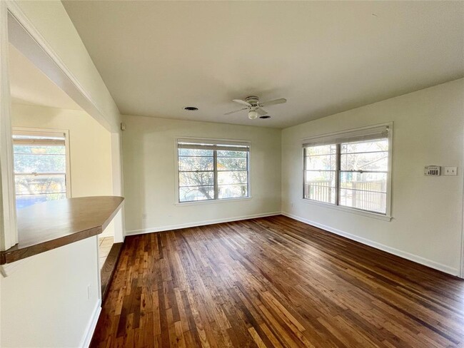 Building Photo - 709 Keasbey St