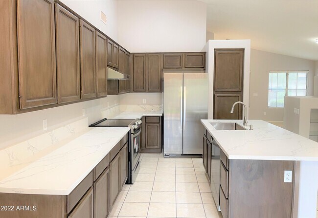 Foto del edificio - 6767 W Quail Ave