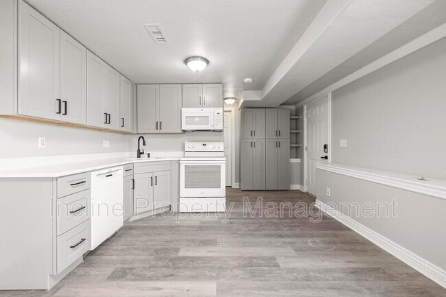 Foto del edificio - 4016 S Sunrise Dr