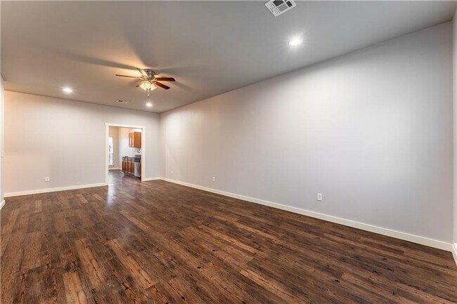 Building Photo - 317 Copper Oaks Dr