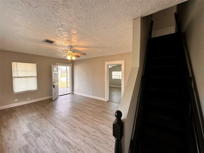 Foto del edificio - 104 S 7th St