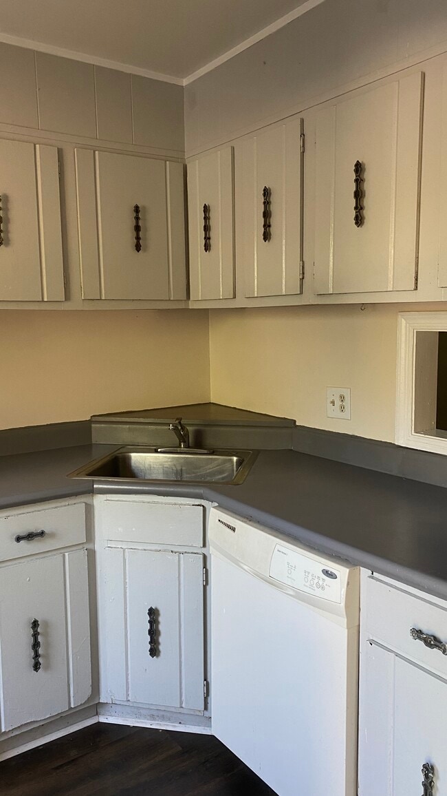 Building Photo - 1517 Lexington Ave SW