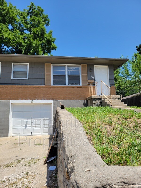 2214 State Ave, Kansas City, KS 66102 Townhome Rentals in Kansas City KS