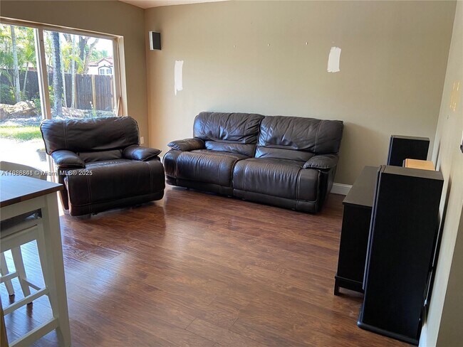 Foto del edificio - 18121 SW 152nd Ct