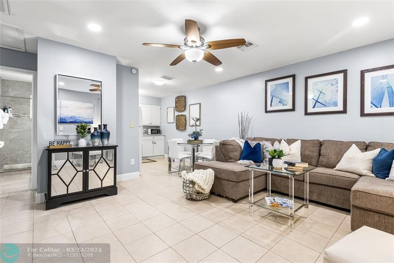 Foto principal - 4953 Bayshore Dr