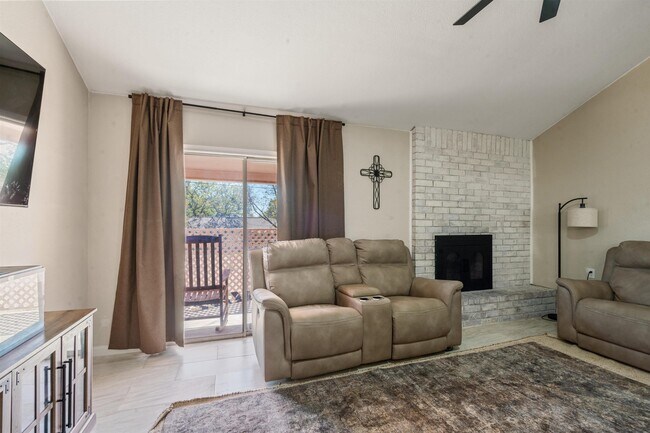 Building Photo - 131 Northill Dr