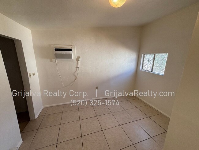 Building Photo - 2442 S Edmondson Ave