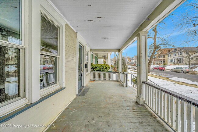 Foto del edificio - 529 Wheeler Ave