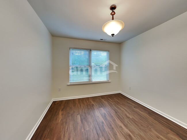Foto del edificio - 4401 Cobble Creek Ln