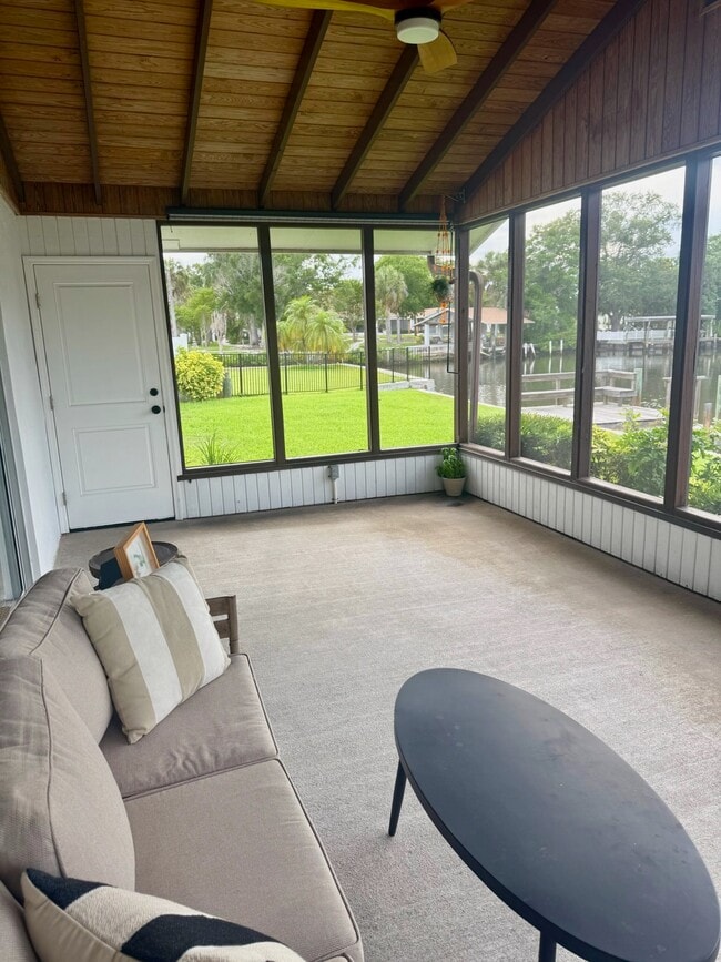 Building Photo - 8719 Tahiti Ln