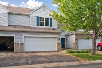 Building Photo - 15351 Floret Way