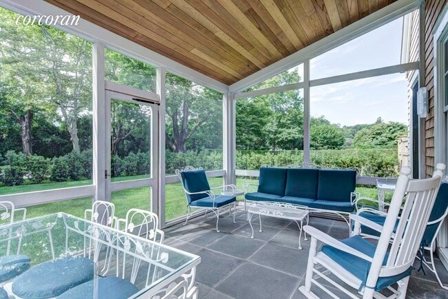 Foto del edificio - 111 Toylsome Ln