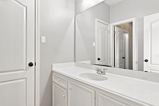 Building Photo - 24622 Okehampton Dr