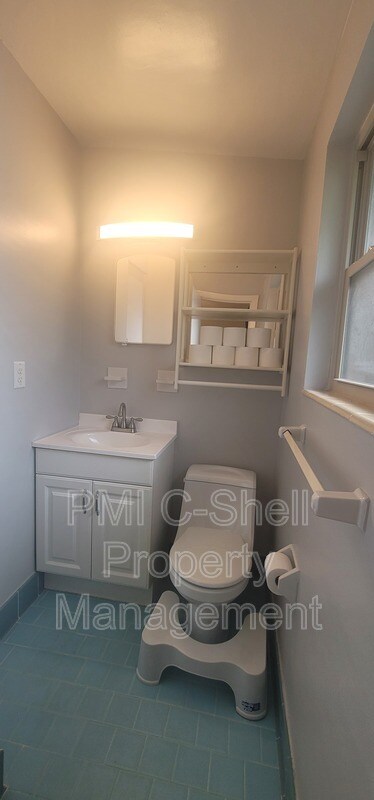 Building Photo - 6135 Hilltop Rd