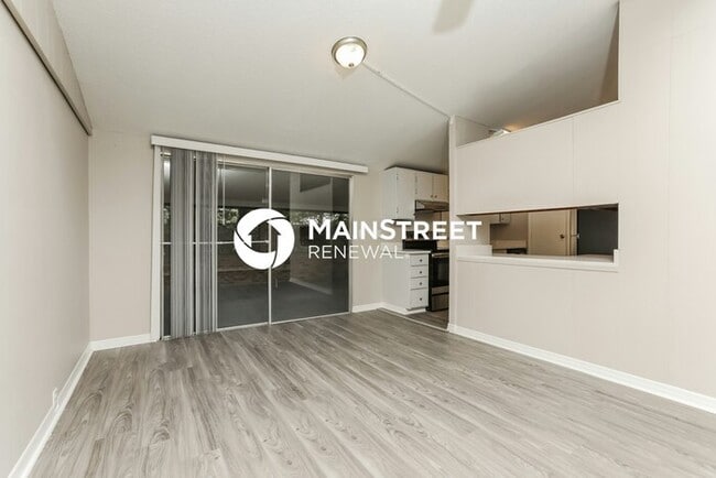 Foto del edificio - 3 Bedroom Pet-Friendly Home in DeBary, FL ...